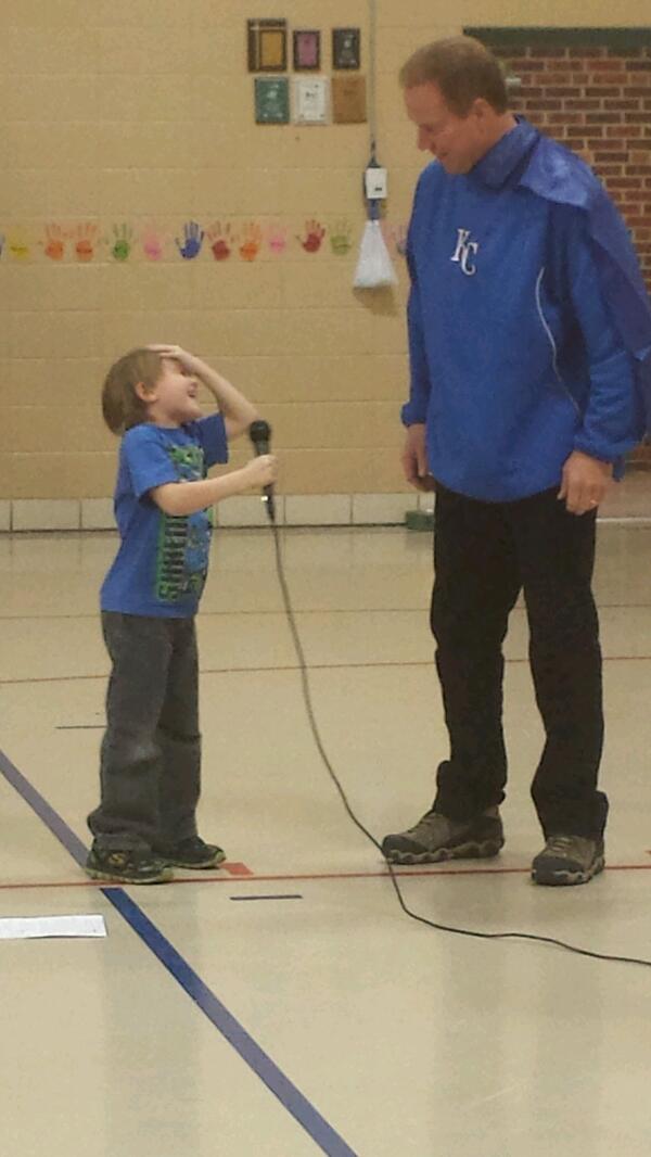 curtiskitchen's tweet photo. Awesome. MT @Royals: Happens to best of us! MT @MrsTHimes: Colton forgot his ? for @Royals players! @HenryElementary http://t.co/9PSb1uxxQG