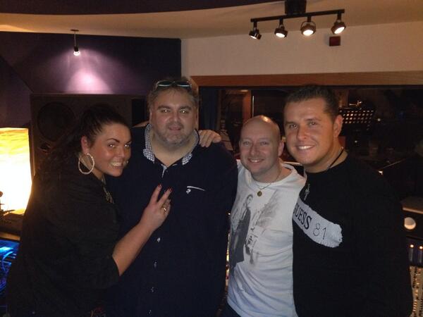 Peter Beense (@peterbeense) on Twitter photo Melanie en John West hebben net een prachtig duet opgenomen in de studio bij Manfred Jongenelis! Was gezellig!!! Melanie en John West hebben net een prachtig duet opgenomen in de studio bij Manfred Jongenelis! Was gezellig!!!