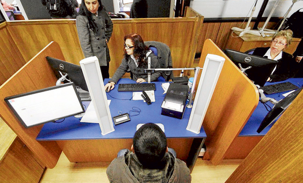CarolyneCocomaz's tweet photo. Sonda pierda demanda contra Registro Civil http://t.co/8INioAePkF http://t.co/taEfaU2m5C