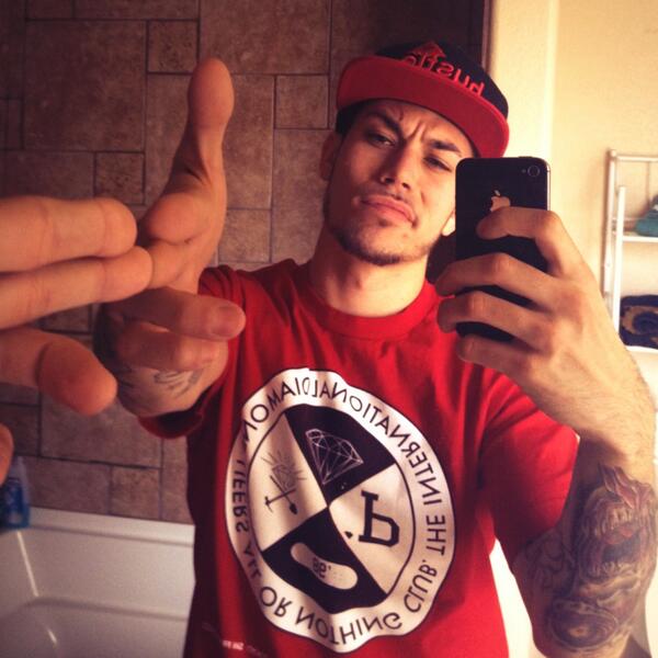 Genokem's tweet photo. We outcheaaaa ! http://t.co/eurlCCUlFG