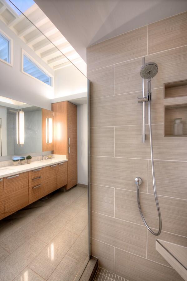 BathSimple tweet picture