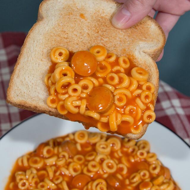 Spaghettios Os With Sliced Franks On Toast Have You Tried It Yet Http T Co Tcciepxxpb Twitter
