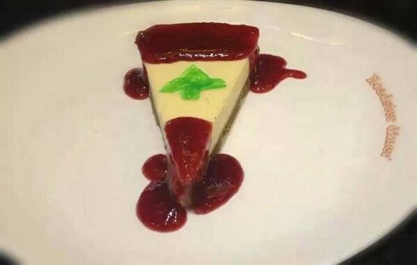 ChenchoYaute's tweet photo. Cheescake labniye! Ufff http://t.co/uTL3st2nzY