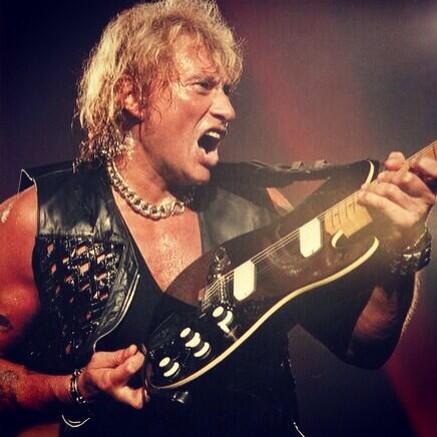 JohnnySjh's tweet photo. C'est bon ça!!!!! http://t.co/Q8I0qQCBir