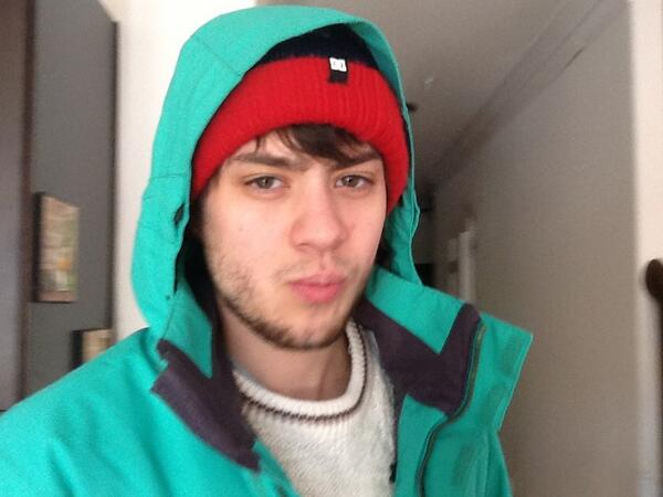 KevMacadoo's tweet photo. Feelin #fresh today #selfiewednesday http://t.co/rYIkD41LGp
