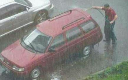 Hay gente tonta. Luego está este señor.