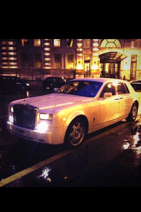 nationalwedding's tweet image. Amazing Rolls Royce at #TNWS press event tonight courtesy of @DrivenUK!