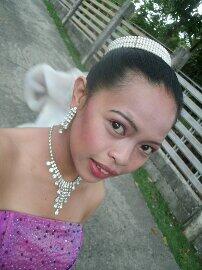 Chamaetrixie's tweet photo. Dahil #throwbackthursday ngaun namiss ko ng maggown! Haha 2yrs ago! http://t.co/PCVL3KtFwj
