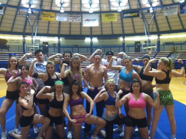 nstrecker2's tweet image. Tweeting live from pcc cheer practice #nodaysoff #workisworthit #gettinfit