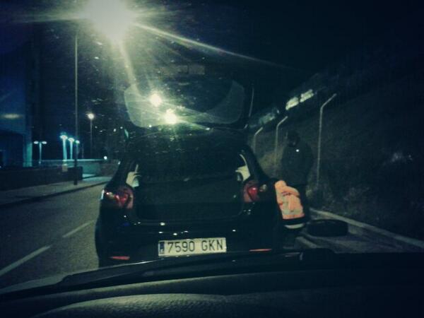 xupixups's tweet photo. Momento surrealista jajajajajajaja @martariazza @irene_sedano http://t.co/uTQDEzNK69