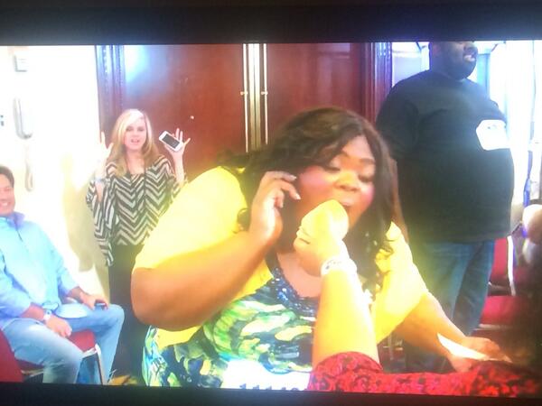 kprattii's tweet photo. The camera man was wrong for this on #americanidol http://t.co/S77lFk1JvC