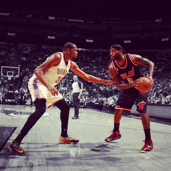 SportsCenter's tweet photo. Thunder win by 17 points, but marquee matchup lives up to the hype.
• Durant: 33 Pts, 7 Reb, 5 Ast
• LeBron: 34 Pts http://t.co/uo32TEKfUt