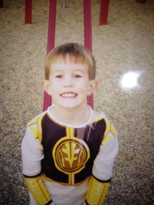 Tonyabailey7's tweet photo. Go Go Power Rangers @danbailey18 http://t.co/KrIc9HXpFx