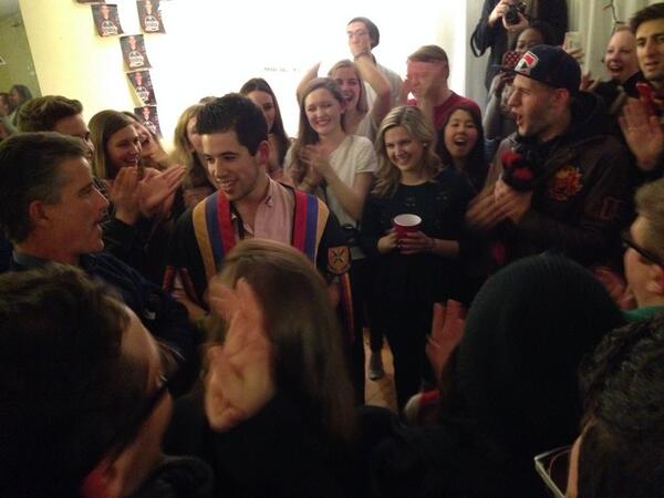 Rico_P_Garcia's tweet photo. Congratulations to @mikeyoungmusic for becoming the new @queensu Rector! Tough to follow in the steps of @nfranchise http://t.co/i5QaKSDYUD