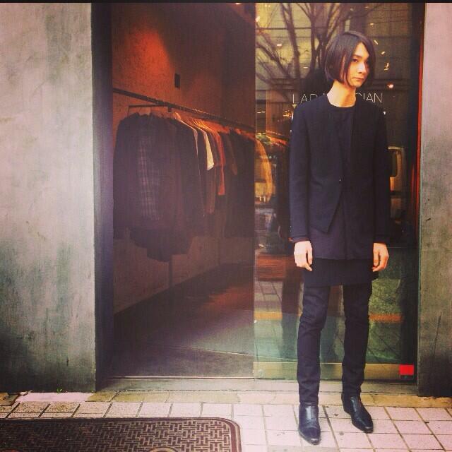 Lad Musician 今週のスタッフコーディネートは牛久保くんからの異動の挨拶とさせて頂きます 18日で ラッドミュージシャンに入って一年が経ち 念願の新宿店勤務となりました 初心を忘れず頑張りますので これからも宜しくお願い致します Http T Co