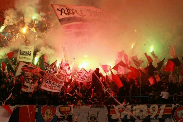 bukbuk92's tweet photo. Notre poing deviendra légende ! #ACAB #libertepourlesultras #PSG #supras91 #ksosteam #fuckleplanleproux #RIPVA http://t.co/4bHrW3FvOj