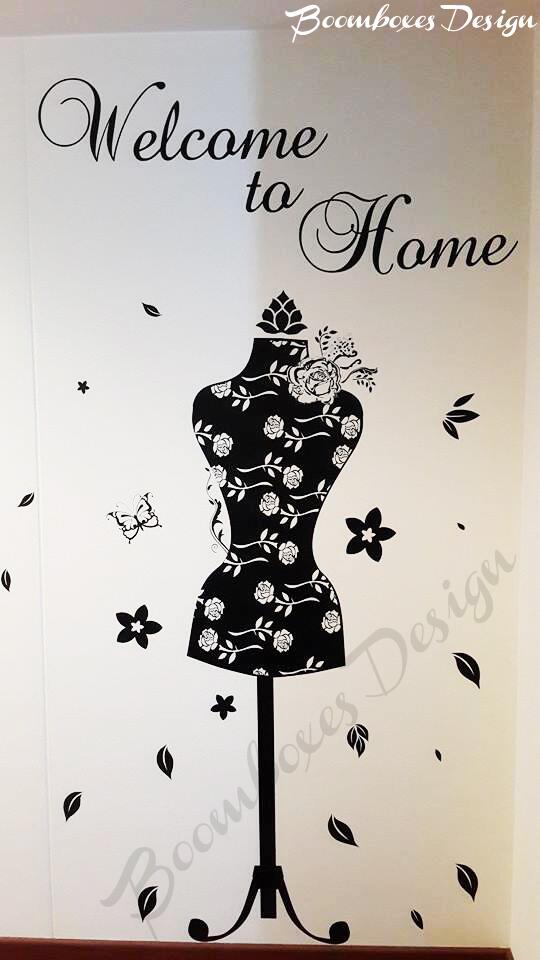 YA VISTE LOS NUEVOS PERCHEROS DE BOOMBOXES EN VINILO ADHESIVO ? ADIOS A ESOS PERCHEROS ESTORBOSOS ,,ACTUALIZATE..