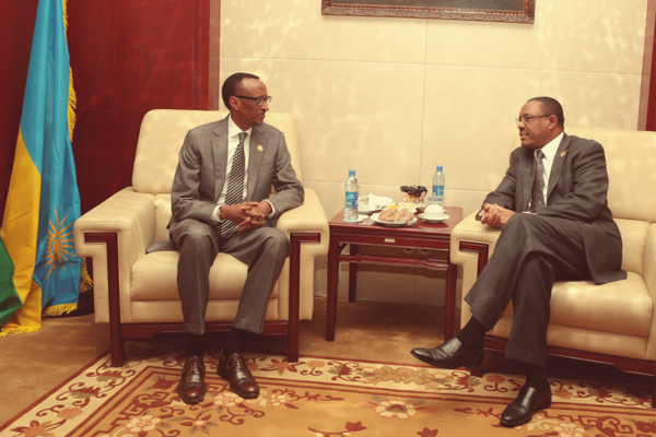 UrugwiroVillage's tweet photo. President #Kagame now meeting with Ethiopia Prime Minister Hailemariam Desalegn on sidelines of #African Union summit http://t.co/qKNZE5W0P7