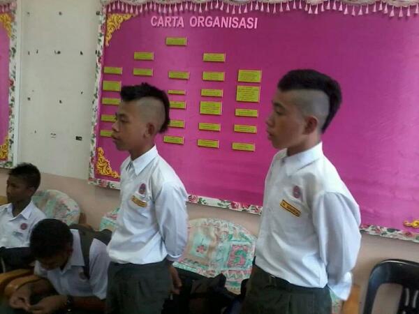  Potongan  Rambut  Pelajar Sekolah 