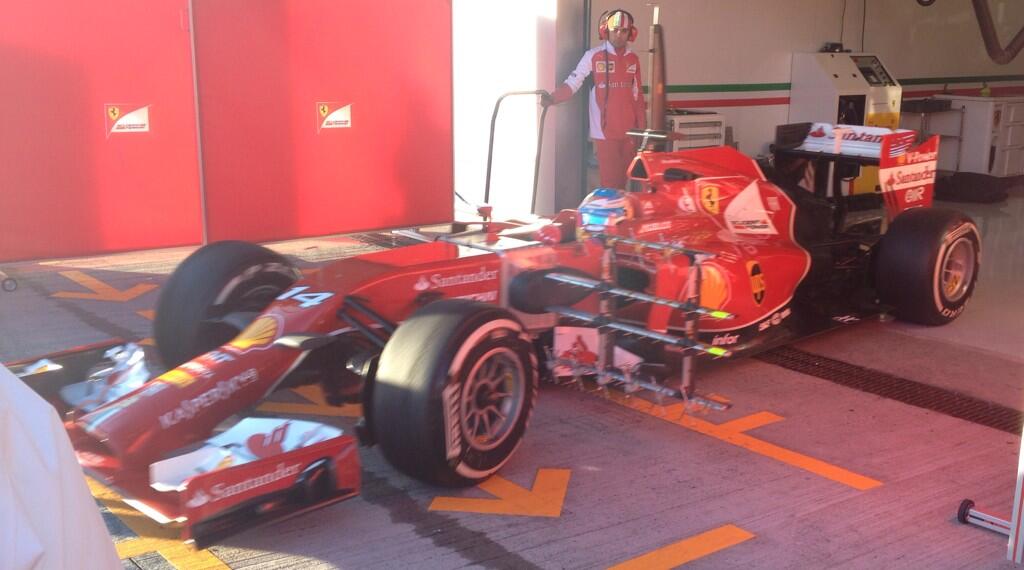 Alonso con la Ferrari F14 T a Jerez