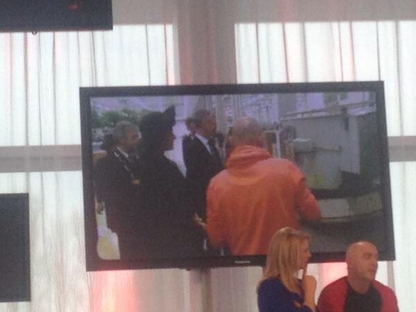 InekeDezentje's tweet image. Koningin Maxima opende zojuist het nieuwe hightech pand van Lely en bezoekt de fabriek #melkrobots