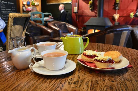 OakBarnCoffee's tweet photo. Visit us at the exquisite Oak Barn Furnishings Coffee Lounge for real gourmet coffee and beautiful light lunches! http://t.co/YgoAufLky2