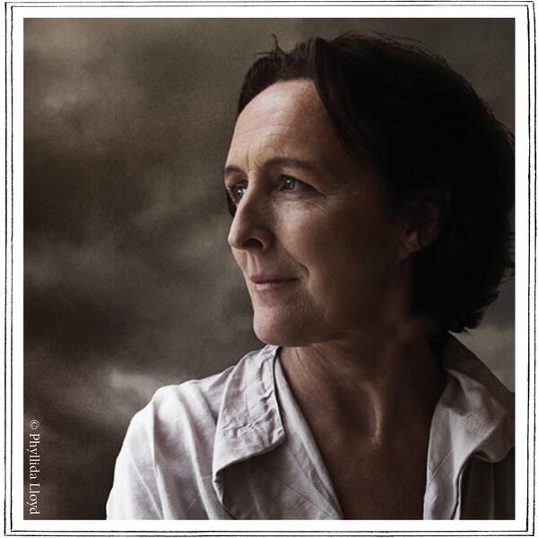 BouffesDuNord's tweet photo. Fiona Shaw s'apprête à lever les amarres vers la poésie de Coleridge ! Première ce soir et jusqu'à samedi. http://t.co/CkqaRVOKjg