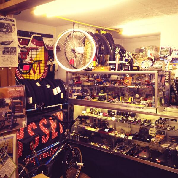 99surf's tweet photo. 長い間使っていたBMXだが、年齢のせいかあまりに疲れるので、そろそろ大人なロードへと変更したら、あまりに快適すぎて、びっくり。もう絶対BMXに乗りません（笑）！ 
BMX RIOさん、ありがとう。 http://t.co/1oLEW6GXoJ