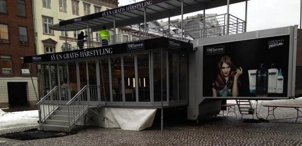 CPHFF's tweet photo. The @TRESemme Blow-Out Bar is up and ready! Swing by at 12 to get a free hairstyling at Nytorv! #tresemmecphff #cphff http://t.co/UJvbRGMt1M