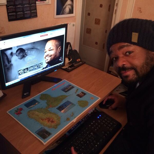 Depuis ce matin mon nouveau site internet est en ligne, venez me rendre visite: mathieubastareaud.fr
<a href="/4Success_Off/">4Success</a>