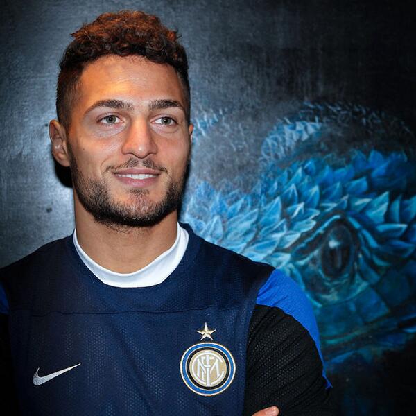 Inter's tweet photo. Danilo D'Ambrosio è dell'Inter! / Danilo D'Ambrosio joins Inter! http://t.co/ylUcE6Qs4f #WelcomeDanilo #FCIM http://t.co/h5SfcLd7sE