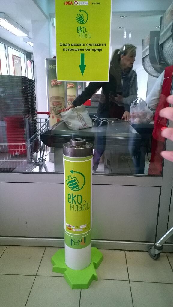 OCDProaktiv's tweet photo. Počinje akcija Eko mladi. @mladisuzakon @kzmnis @KZMMedijana http://t.co/SLJ5DTTmWi