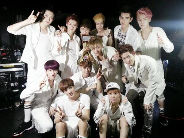 LUhan Exo_M (@fx_sonelf) on Twitter photo 