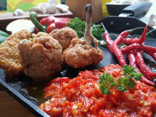 Malem2 skripsian tapi ga konsen gara2 laper? <a href="/MagerloDelivery/">Magerlo Delivery</a> solusinya! Bk jam 19.00-03.00