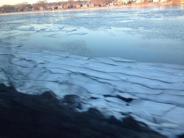 BostonLaurinda's tweet photo. There are still interesting ice scenes along the Rockport train route to Boston. @CapeAnnScenes http://t.co/smdtDNcFwG