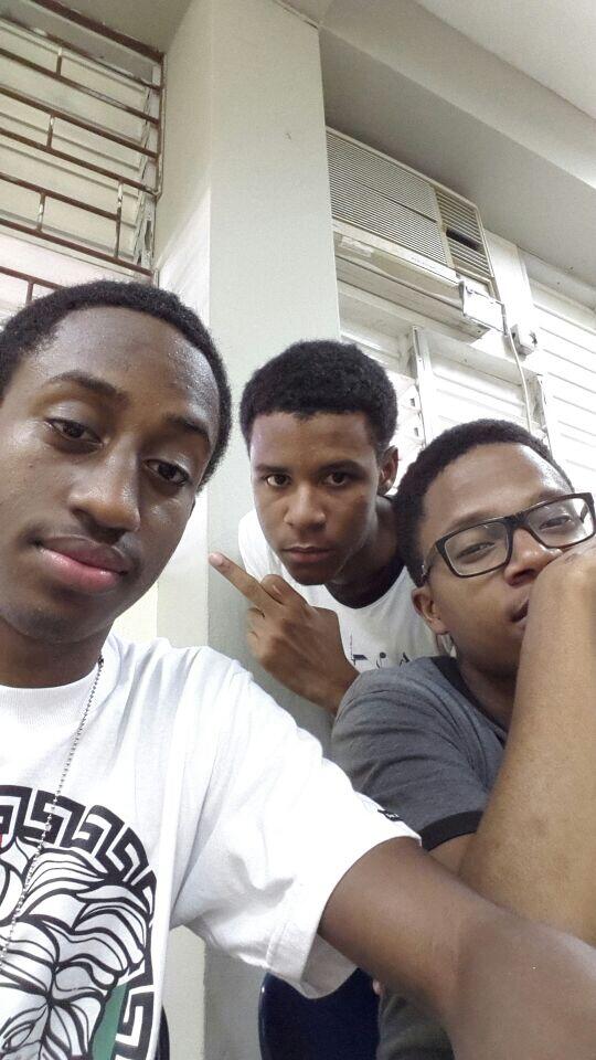 Me_is_TeeJayy's tweet image. Breda @YungAndIconic bless up pon d strongz live up to fullest #RealFam #StrongLink