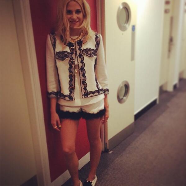 Pixie Lott tweet media