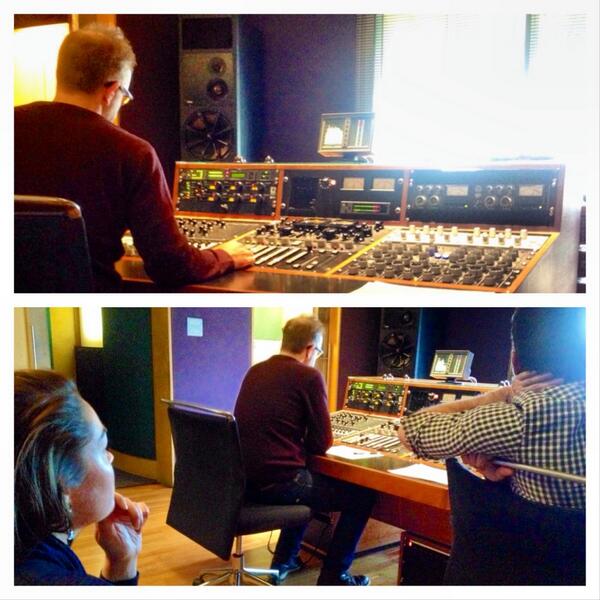 warmlightmusic's tweet photo. Mastering session with @StuartHawkes at Metropolis Studios in London! Our new EP is ready! @Dave_CPH @LindaMariaMusic http://t.co/8S685HVvr7