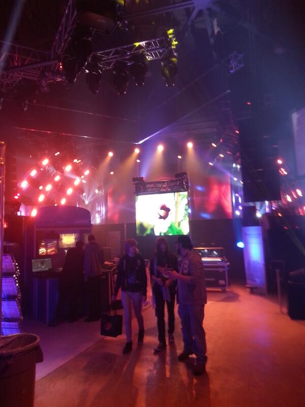 AllAccessTradeS's tweet photo. The show is opened  come on down http://t.co/UttD10SZ76