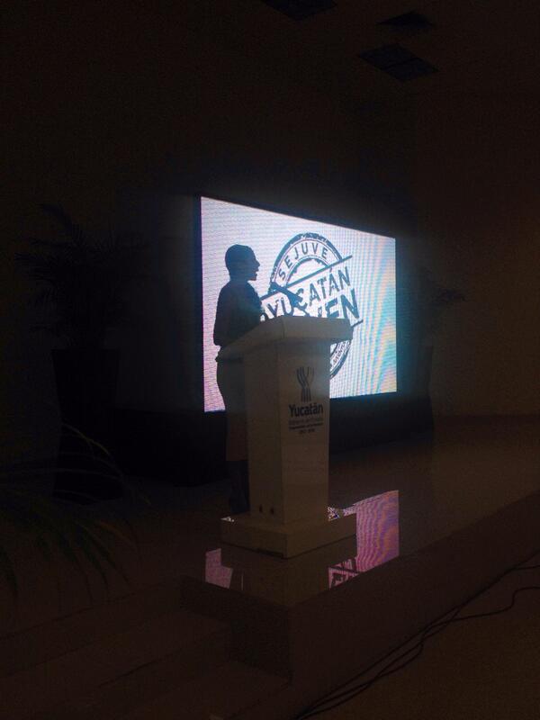 AnaREstefani's tweet photo. “@AlaineLopez: @AnaREstefani @ViCaballeroD @GobYucatan Misión Cumplida :)”Excelente exposición! http://t.co/Ycb5LO6ce3