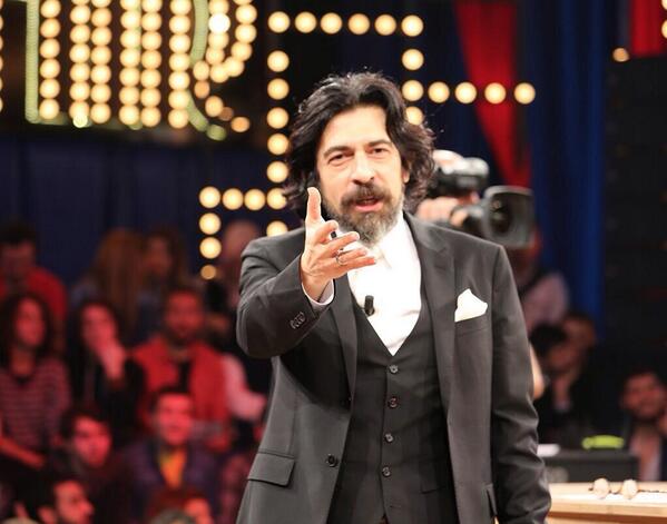 dunyayikesif's tweet photo. Bu hafta #makinakafa'da Gürkan Uygun, Güneş Zavrak, Bay J, Fatih Urek ve Berk Hakman var! @okanbayulgen http://t.co/aa1Upbtoz7