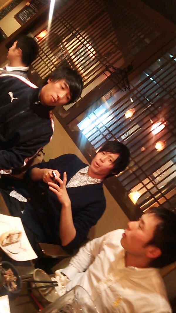 TrotstarV2's tweet photo. アシメ!! http://t.co/aXEHHKTIc8