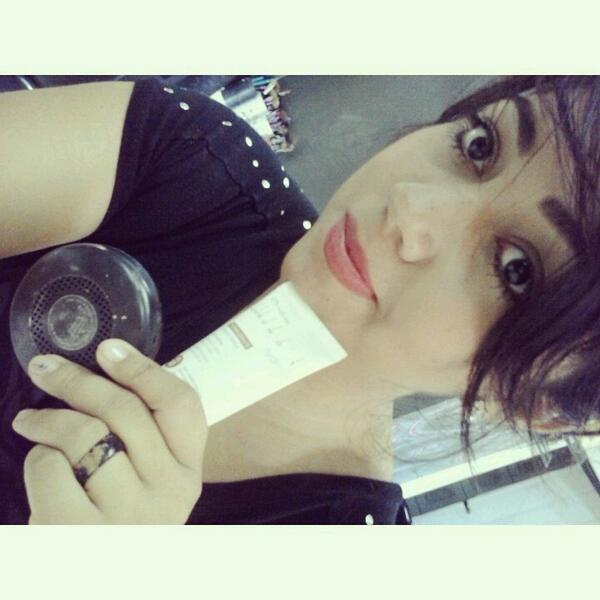 LaPerlaMakeup's tweet photo. Amandoo ese protetor diario pro rosto . cor Terra #Natura <3 http://t.co/RTuVaAcZxj