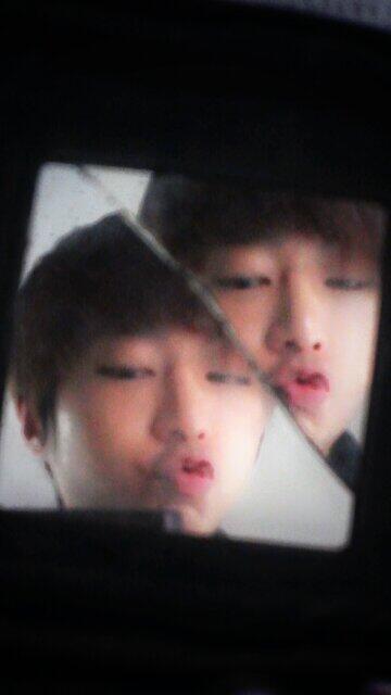 140131 HyoSeok Ѽ Twitter ♬  Année lunaire BfPxeRaCYAA4Mmh