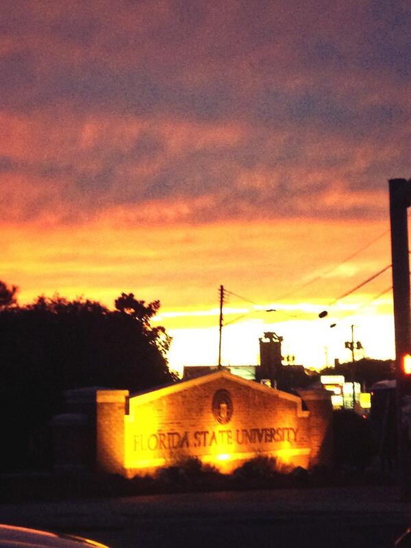 Kim_FSURC's tweet photo. If you're not in Tallahassee right now, you need to be. #gonoles http://t.co/pFgbJMmxX9