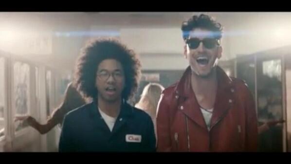 Chromeo's tweet photo. NEW VIDEO ALERT! Watch us and @ToroyMoi shimmy in a shopping mall in COME ALIIIIIIIVE. http://t.co/18lva9y8cb http://t.co/AqtZur6ljX