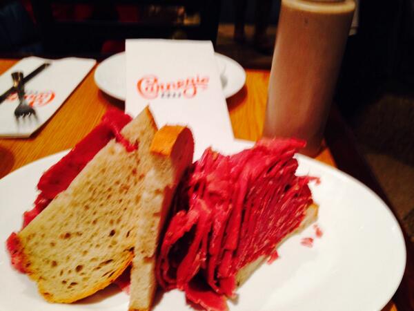 joecahn's tweet photo. Forget about the SB it's lunch time in NY http://t.co/2fuooTYnsf