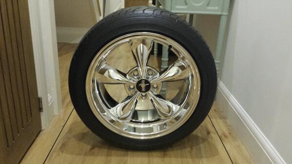 savemystang03's tweet photo. Rear 18×10 275 40 18 dunlop sp sport tyres http://t.co/UPiE86Nozy