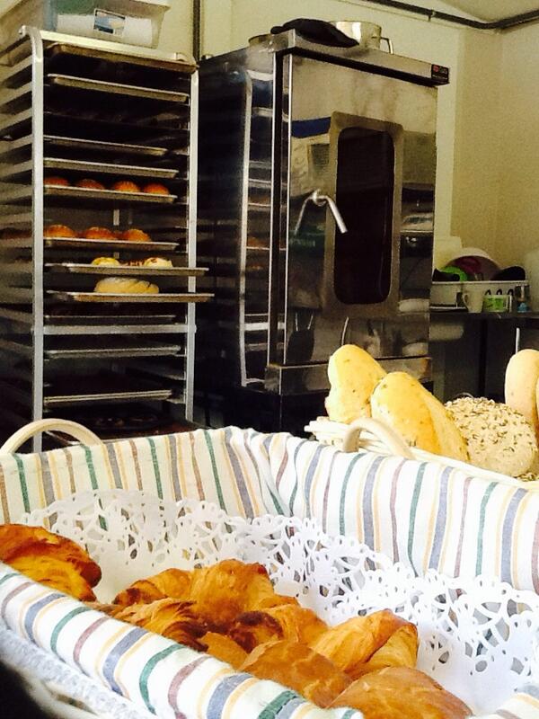 KIJUUCC's tweet photo. A little more on - #ciudadcolon #frenchbakery best kept secret http://t.co/LkQH28pNRe