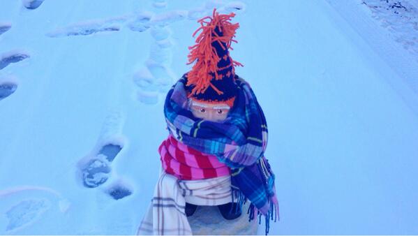 How to get ready for a weekend in #Syracuse:
Get scarf.
Wrap it around face.
Repeat.
